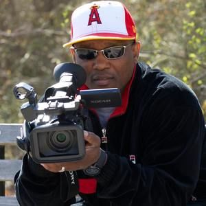 Meet your Posher, Derrick